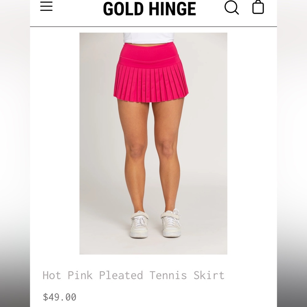 Pink pleated Goldhinge skirt
